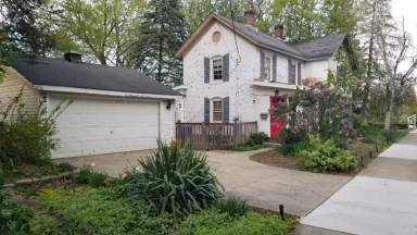 Main picture of 2536 Old Glenview Rd