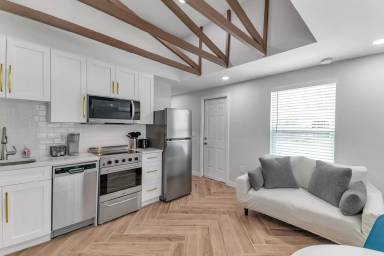 Main picture of 601 Lyndhurst St