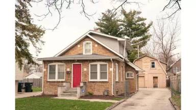 Main picture of 33 N Orchard Ave