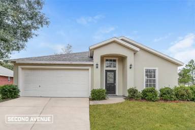 Main picture of 10659 Sandy Oaks Dr