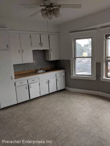 Main picture of 1062 Clinton St