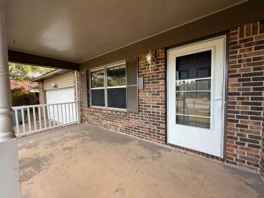 Main picture of 7601 Doane Dr