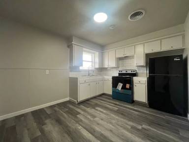 Main picture of 1304 45th St