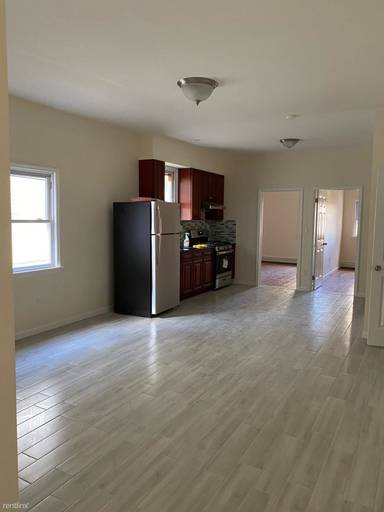 Main picture of 2663 E 13th St