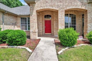 Main picture of 1601 Long Prairie Ct