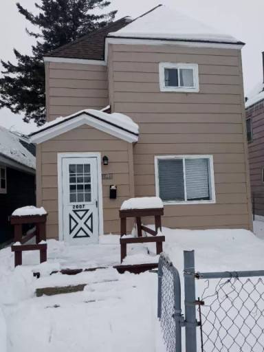 Main picture of 2007 Oakes Ave
