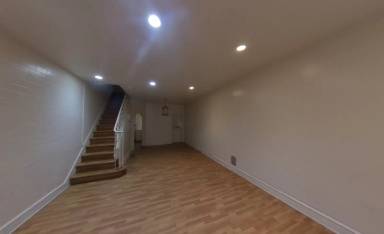Main picture of 1825 McClellan St
