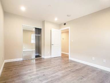 Main picture of 963-65 N Wilton Pl