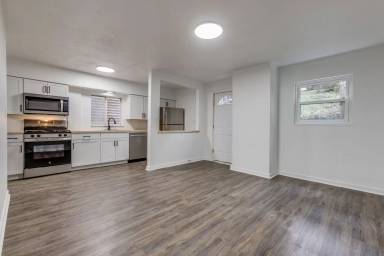 Main picture of 976 Manton Way