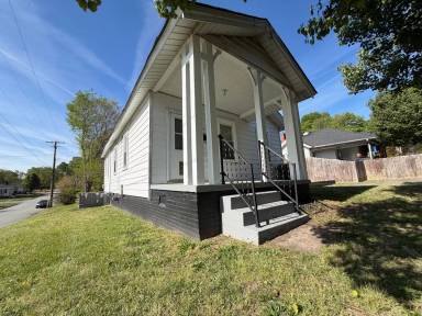 Main picture of 1104 W Webb Ave