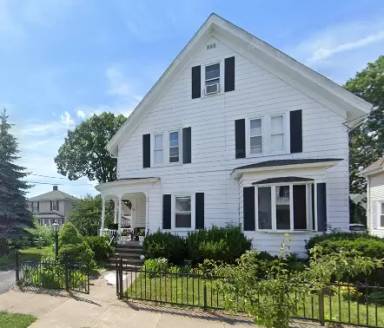 Main picture of 76 Walnut St