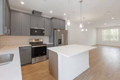 Main picture of 5114 Dayflower Dr
