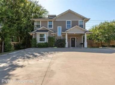 Main picture of 310 Sterling St
