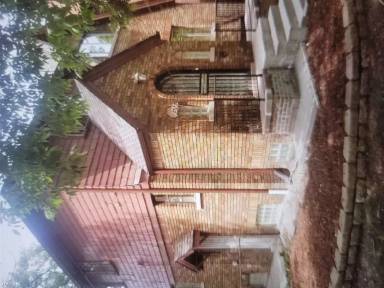 Main picture of East English Village