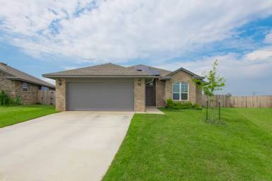Main picture of 9101 SW 45th Ter
