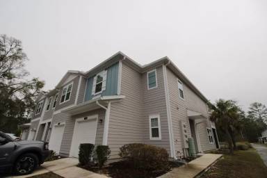 Main picture of 729 NW 126th Ter