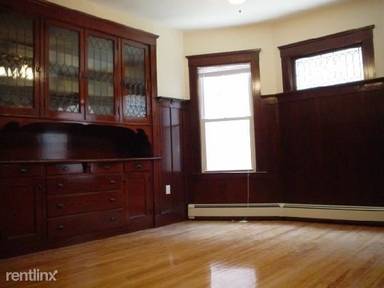 Main picture of 35 Waverly St