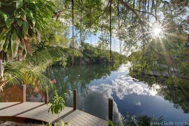 Main picture of 1860 Venice Park Dr