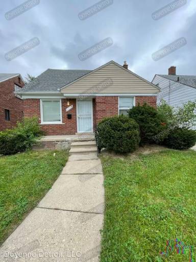 Main picture of 18924 Albion St