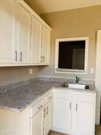 Main picture of 752 Park St