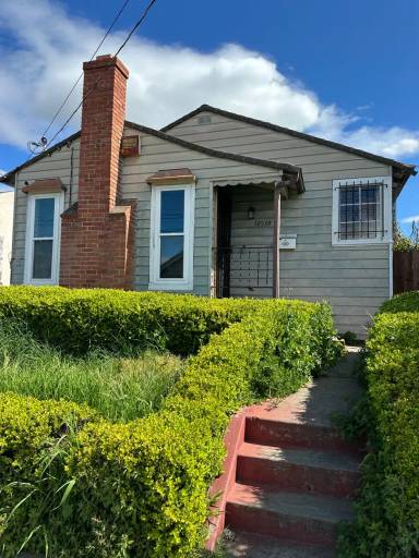 Main picture of 10930 Apricot St