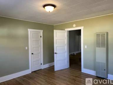 Main picture of 940 6th St