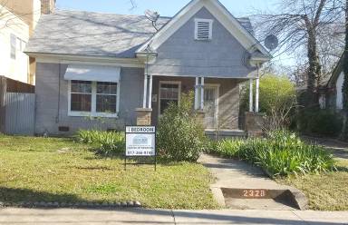 Main picture of 2318 Kirby St