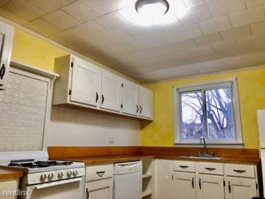 Main picture of 79 E 25th St