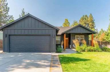 Main picture of 61025 Lodgepole Dr