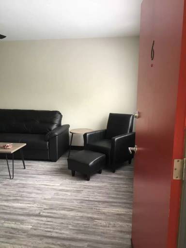 Main picture of 1002 W. Springfield