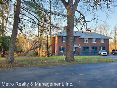 Main picture of 27 Poplar Hill Rd