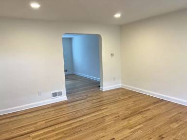 Main picture of 952 Fairmount Ave