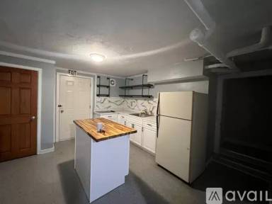 Main picture of 164 Pavilion Ave