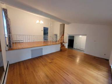 Main picture of 435 Berwyn Baptist Rd