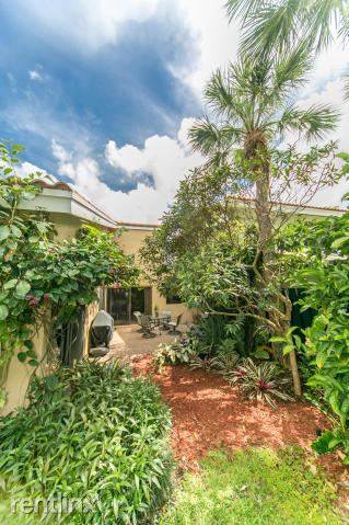 Main picture of 6082 Aloma Ln