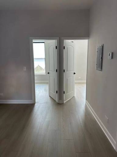 Main picture of 1328 W 18th Pl