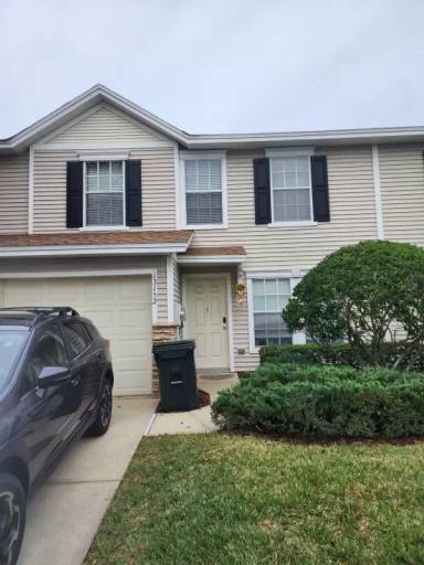 Main picture of 13152 Thoroughbred Loop
