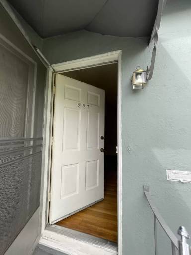 Main picture of 223 1/2 E Cedar Ave