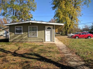 Main picture of 2300 Brockman St