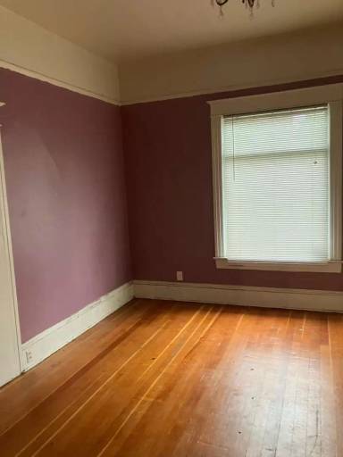 Main picture of 411 14th Ave E