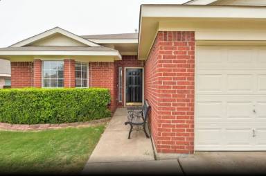 Main picture of 10221 Tustin Ter