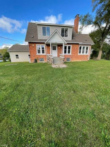 Main picture of 1330 Union Lake Rd