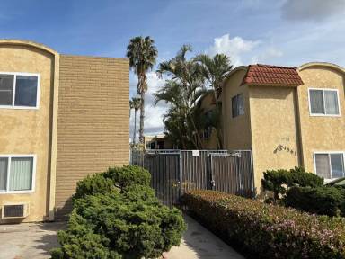 Main picture of 4561 Utah St