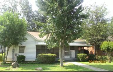 Main picture of 586 Lynmore Ave