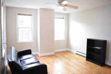 Main picture of 675 Summit Ave