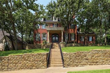 Main picture of 4812 Cranbrook Dr W