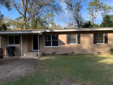 Main picture of 1610 Sharkey St