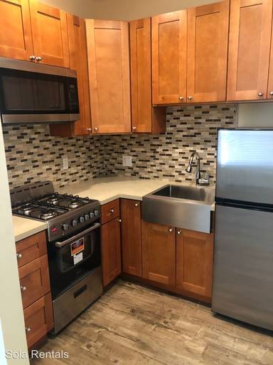 Main picture of 300 E Washington Blvd