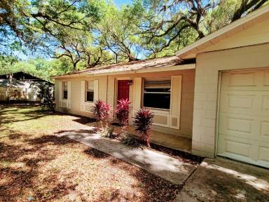 Main picture of 2090 Tanglewood Dr