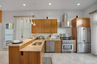 Main picture of 603 Baker St